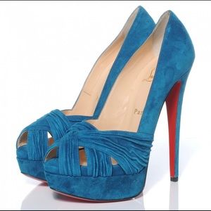 CHRISTIAN LOUBOUTIN 
Aborina Veau Velours Peacock